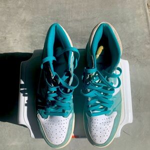 Nike Air Jordan 1 Retro Sneaker